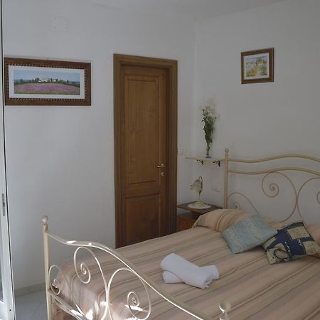 Agriturismo Millefiori 莱万托 外观 照片